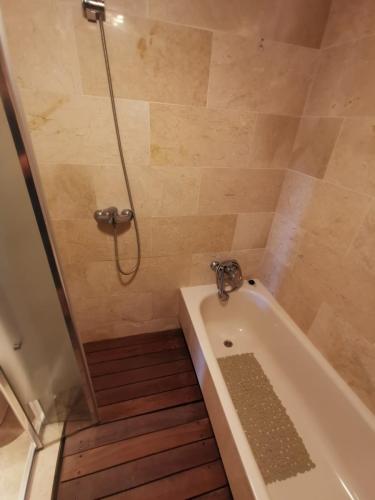 Salle de bain 1 c